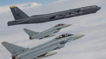 Bombarderos nucleares B-52H Stratofortress volaron cerca de la frontera rusa