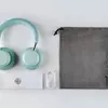 Vista previa de los auriculares CMF Headphone Pro en color menta