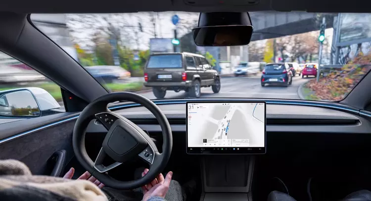 Tesla FSD llega a Lituania: el ...