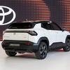 Toyota Urban Cruiser 2025 miniatura exterior - vista panorámica