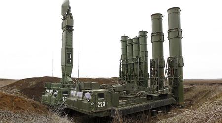 Las fuerzas de defensa ucranianas han destruido un rarísimo sistema ruso S-300V4 capaz de derribar misiles balísticos.