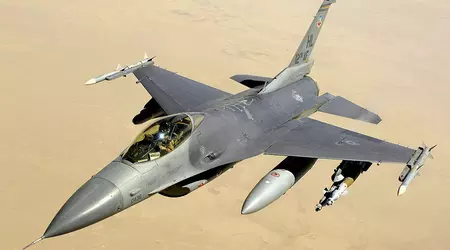 Otros F-16 holandeses llegan a Rumanía para entrenar a pilotos ucranianos, entre otros