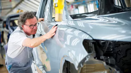 Volkswagen está posponiendo el lanzamiento del ID. Golf y el ID. Roc hasta 2030 y está buscando un socio para la división de baterías de PowerCo