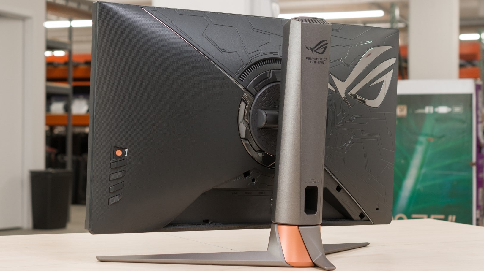 ASUS ROG Swift PG279QM monitor gaming torneo