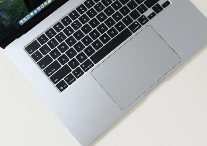 MacBook Air M4 frente a MacBook Pro M4