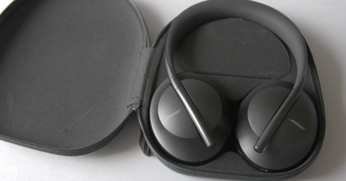 Auriculares Bose 700 con cancelación de ruido en las orejas