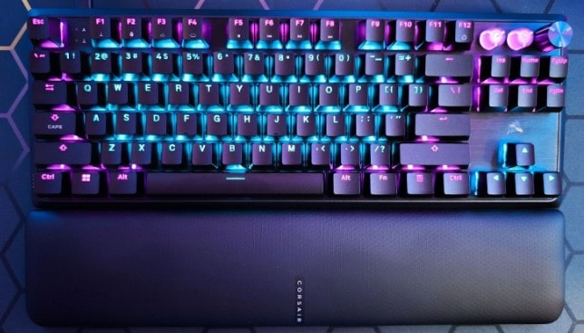 Corsair K70 Pro periféricos gaming profesionales