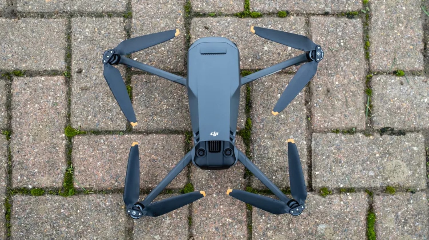DJI Mavic 3 drones profesionales inmobiliaria