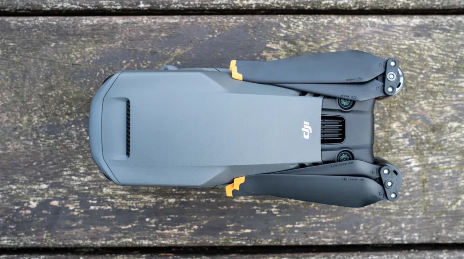 DJI Mavic 3 dron para agentes inmobiliarios