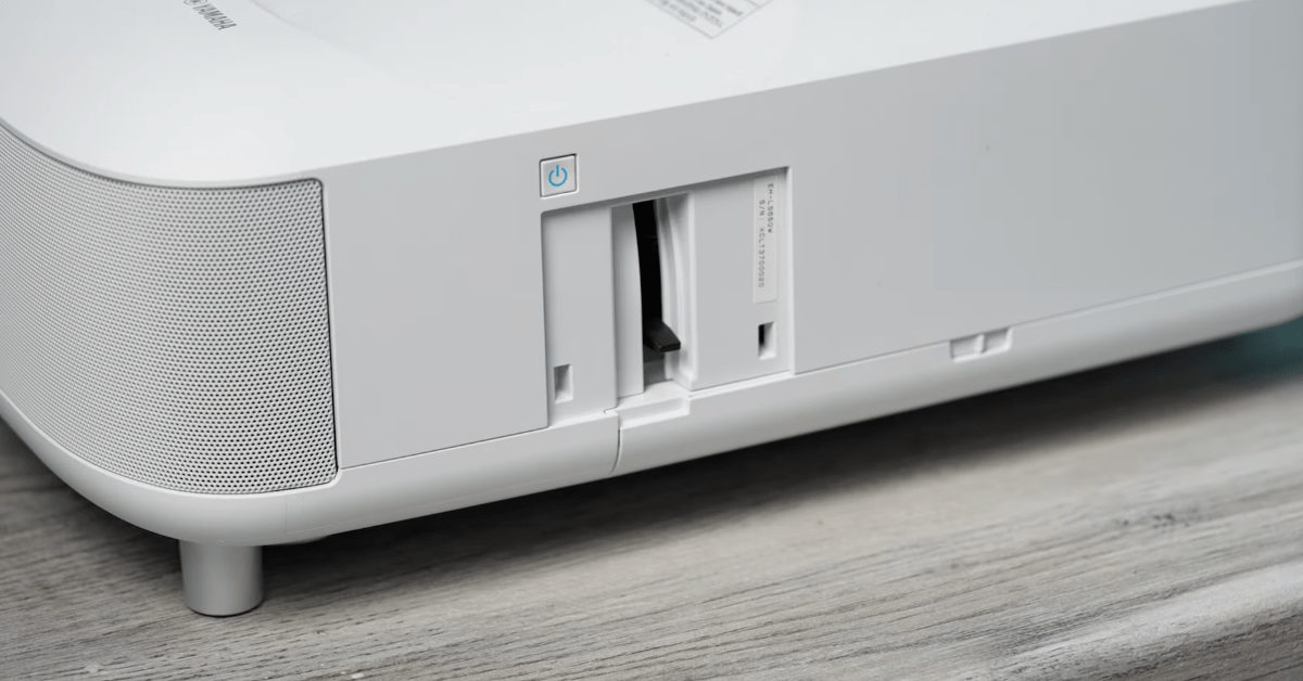 Epson EpiqVision Ultra LS650 proyector láser de tiro corto 4k