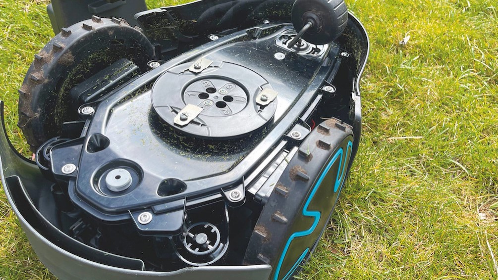 GARDENA SILENO Minimo robot de jardín inteligente inalámbrico