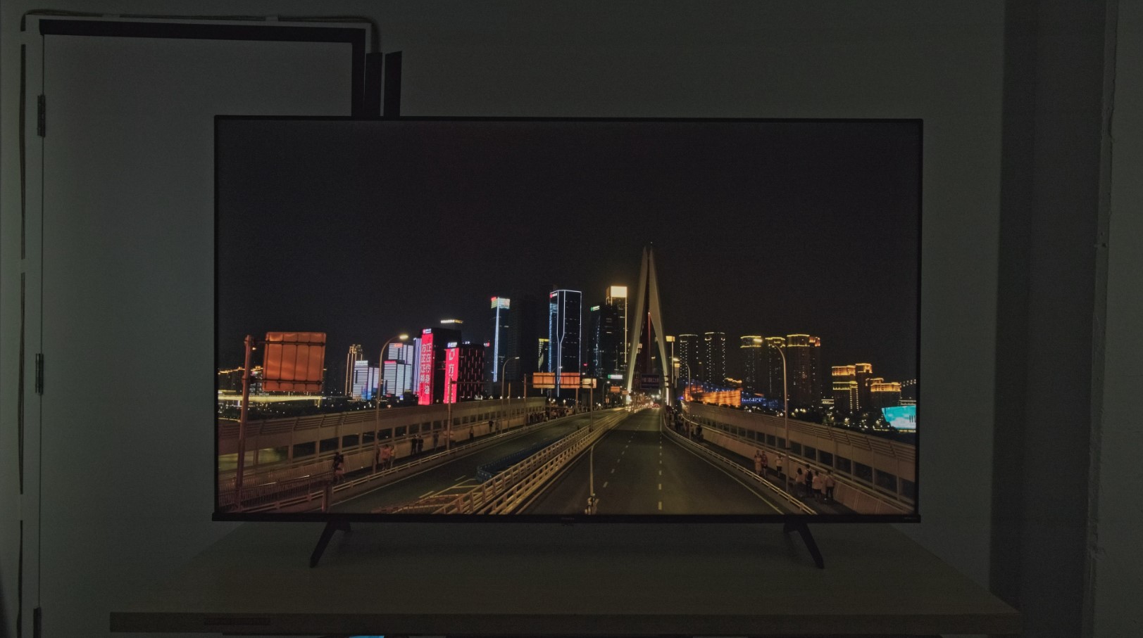 Televisor de 43 pulgadas Hisense serie A7N para espacios pequeños