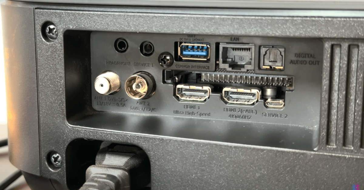 Hisense PL1 proyector corta distancia