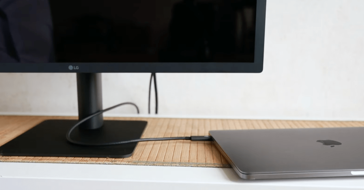 LG 24MD4KL-B 24 monitor con puerto thunderbolt