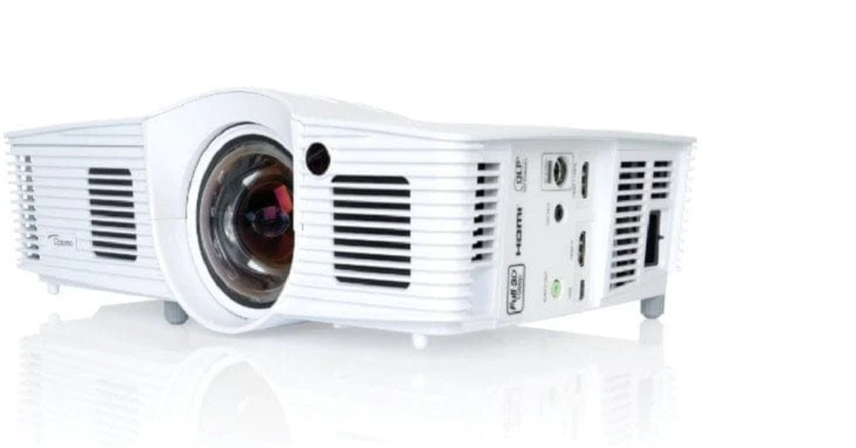 Proyector Optoma EH200ST para simulador de golf