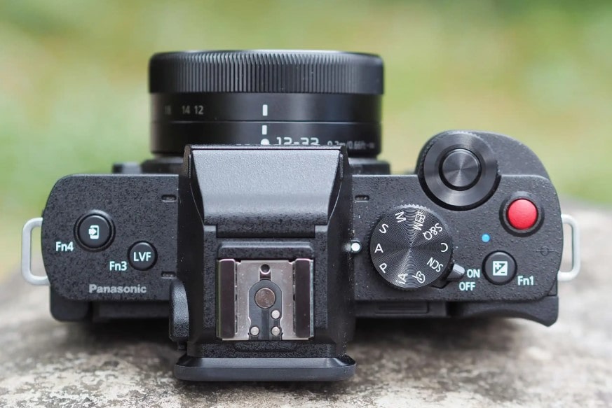 Panasonic Lumix G100 cámara para youtubers