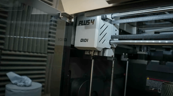 QIDI PLUS4 Impresora 3D menos 1000 euros