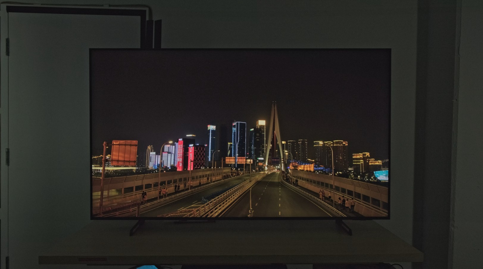 Televisor 4K económico Samsung Crystal UHD DU7200 Series de 50 pulgadas