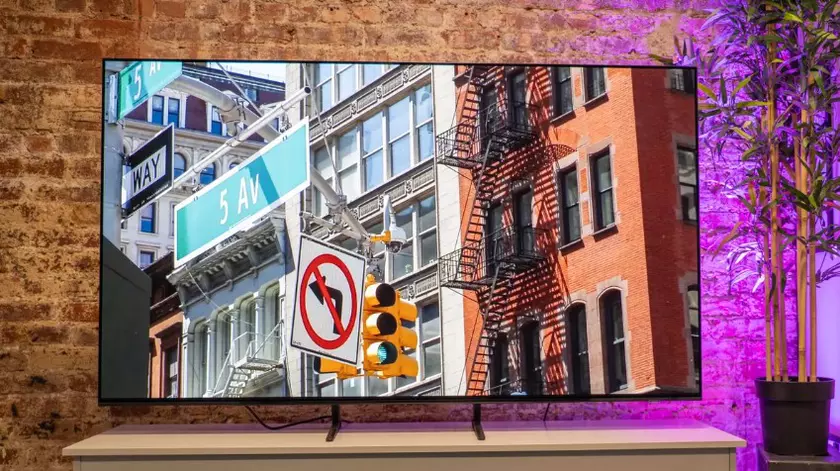 Samsung S90D OLED TV para películas de Netflix