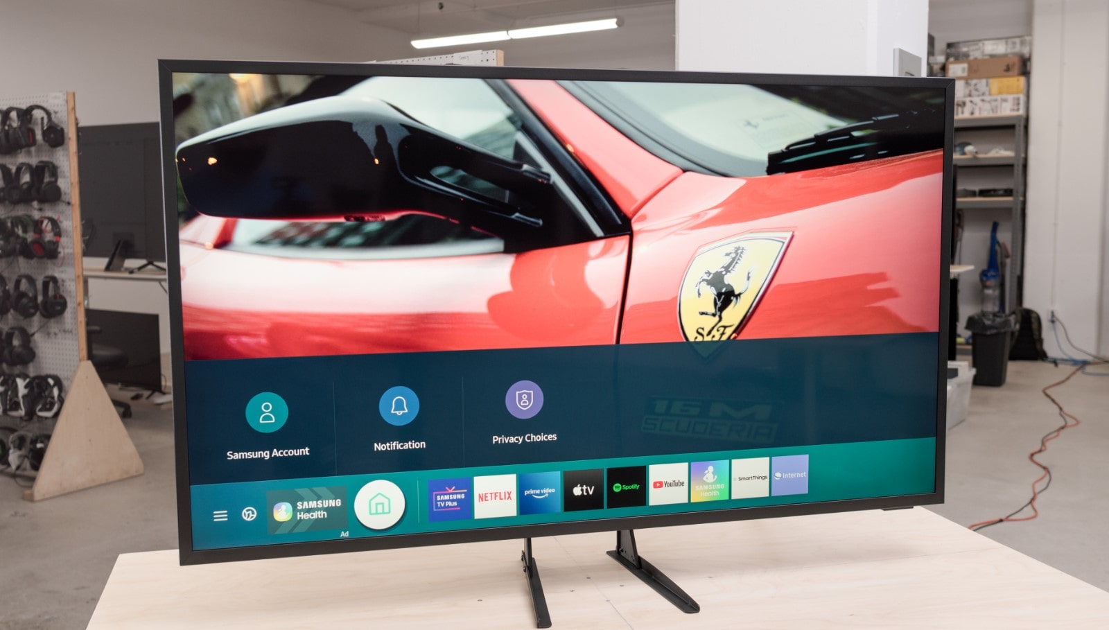 SAMSUNG 55 pulgadas La Terraza tv en el garaje