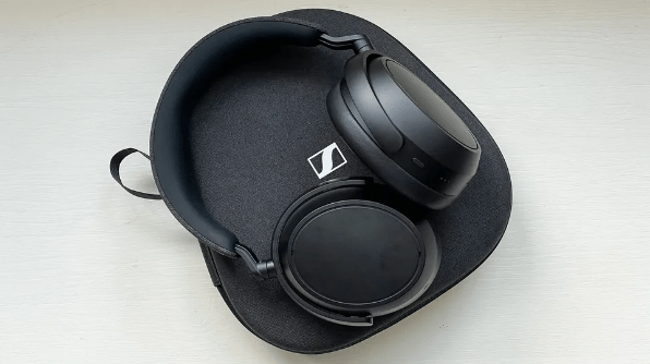 Auriculares Sennheiser Momentum 4