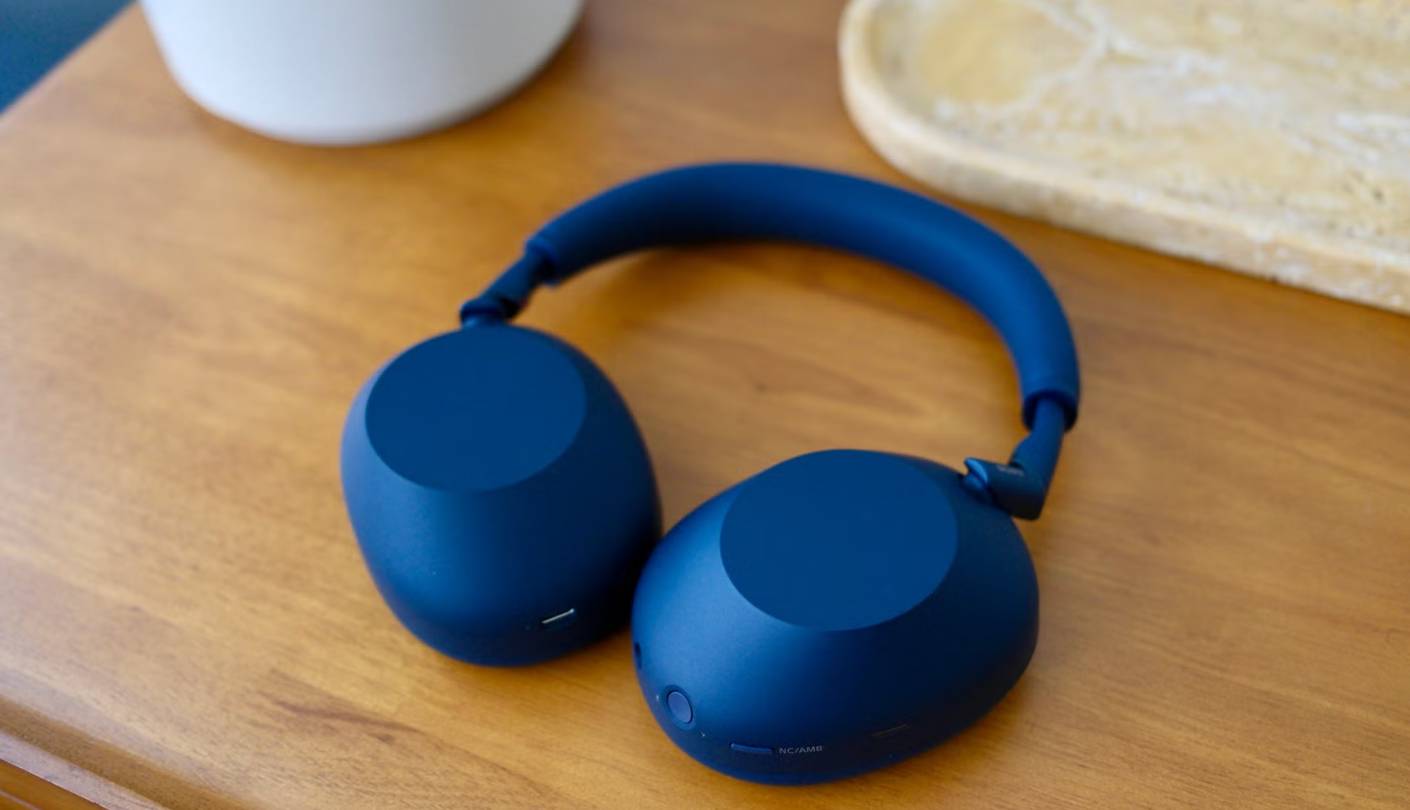 Auriculares Sony WH-1000XM6 con cancelación de ruido para viajar
