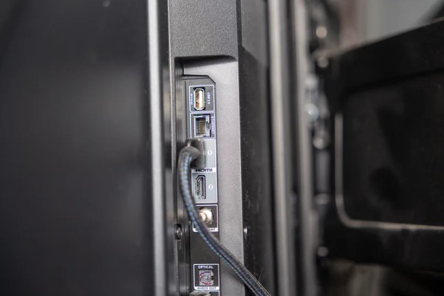 Televisor compacto 4K de 43 pulgadas de la serie Q65 QLED de TCL