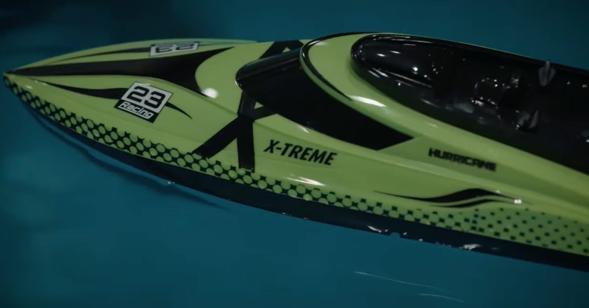 X-TREME Hurricane mini barco rc para piscina