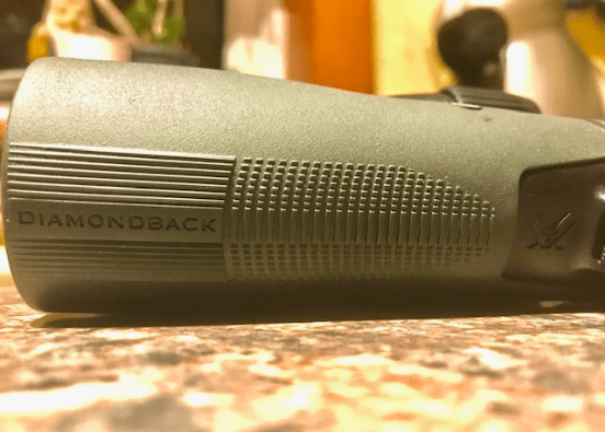 Prismáticos Vortex Diamondback HD con zoom de 10x42