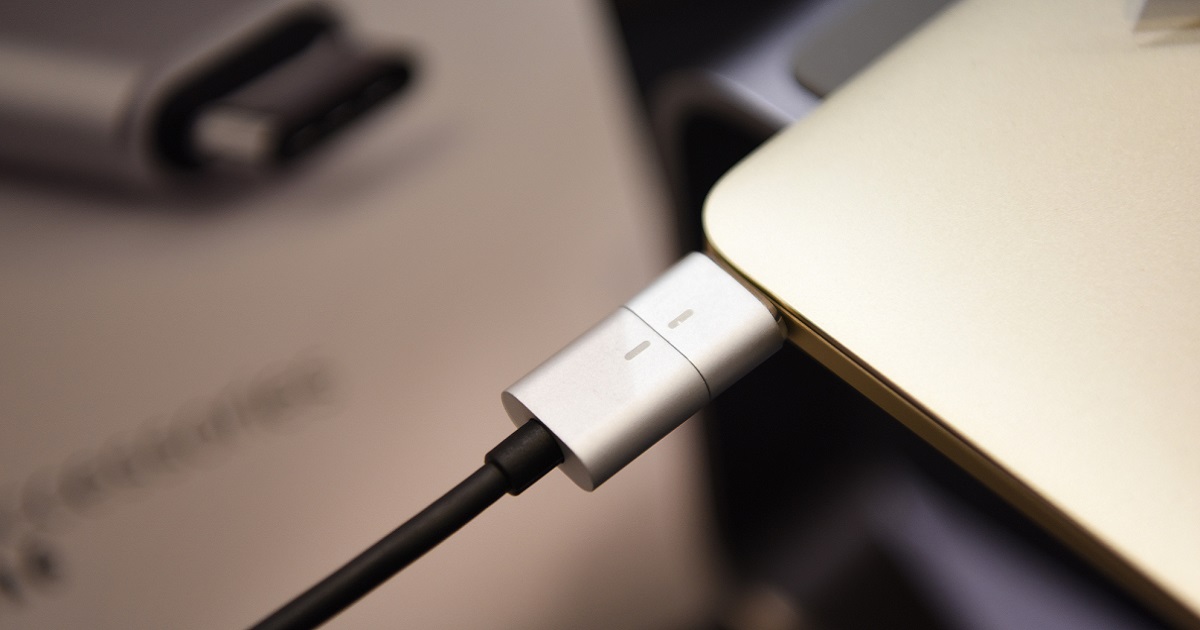 El director de marketing de Apple confirmó que la compañía abandonará Lightning en favor de USB-C en el iPhone El director de marketing de Apple confirmó que la compañía abandonará Lightning en favor de USB-C en el iPhone