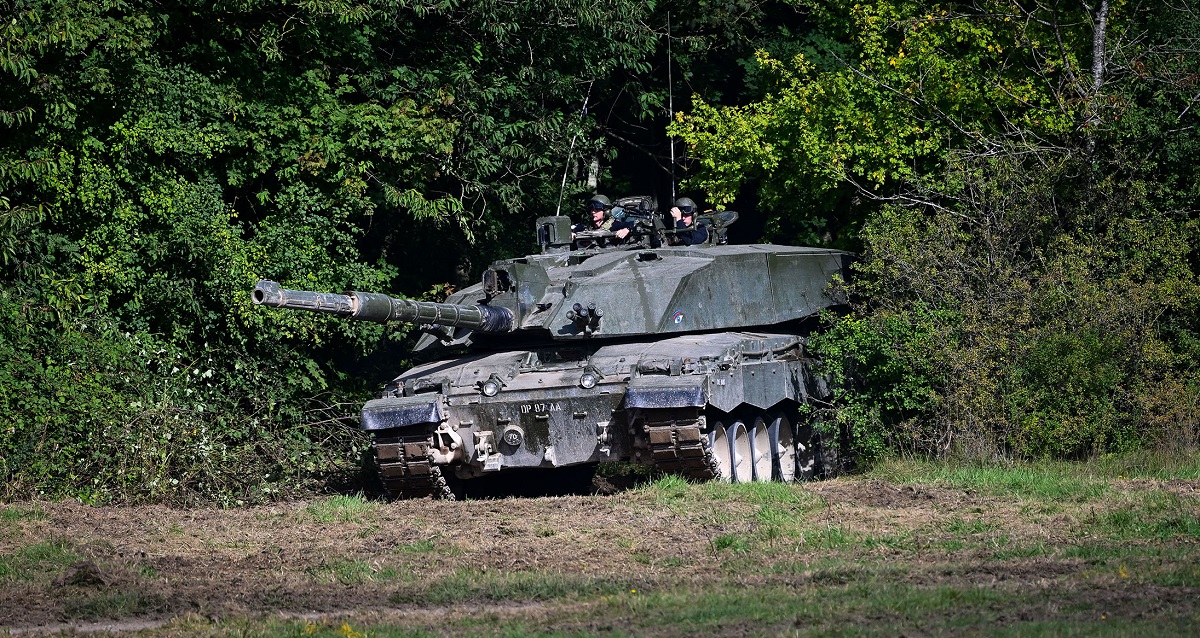 Las Fuerzas Armadas ucranianas exhiben el tanque británico Challenger 2 en un ejercicio Las Fuerzas Armadas ucranianas exhiben el tanque británico Challenger 2 en un ejercicio
