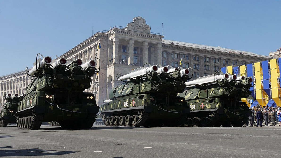 Las Fuerzas Armadas de Ucrania muestran el lanzamiento de un misil Buk-M1 (vídeo) Las Fuerzas Armadas de Ucrania muestran el lanzamiento de un misil Buk-M1 (vídeo)