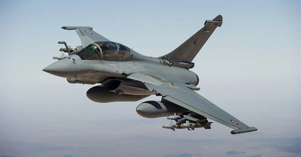 Francia refuerza su posición en Oriente Próximo - Arabia Saudí podría comprar 54 cazas de cuarta generación Dassault Rafale Francia refuerza su posición en Oriente Próximo - Arabia Saudí podría comprar 54 cazas de cuarta generación Dassault Rafale