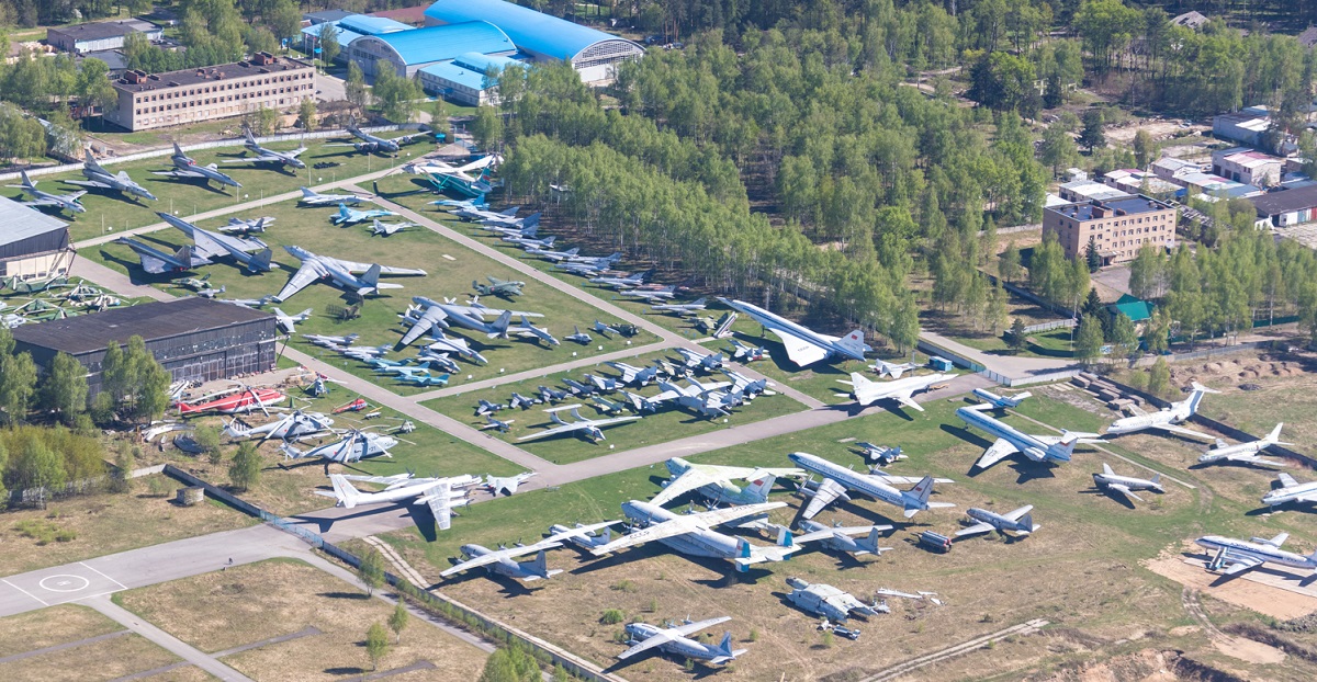 Saboteadores volaron aviones rusos An-148, Il-20 y un helicóptero Mi-28N en un aeródromo de la región de Moscú. Saboteadores volaron aviones rusos An-148, Il-20 y un helicóptero Mi-28N en un aeródromo de la región de Moscú.