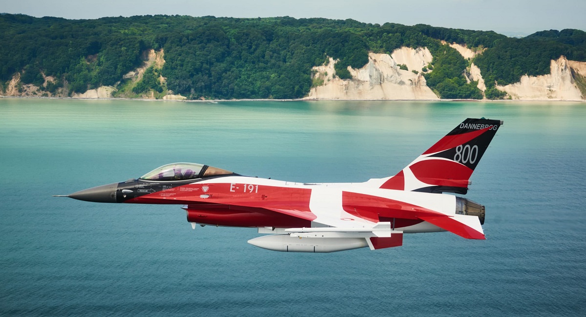 Dinamarca ha confirmado oficialmente la entrega de 19 cazas F-16 Fighting Falcon a Ucrania. Las entregas comenzarán en 2023. Dinamarca ha confirmado oficialmente la entrega de 19 cazas F-16 Fighting Falcon a Ucrania. Las entregas comenzarán en 2023.