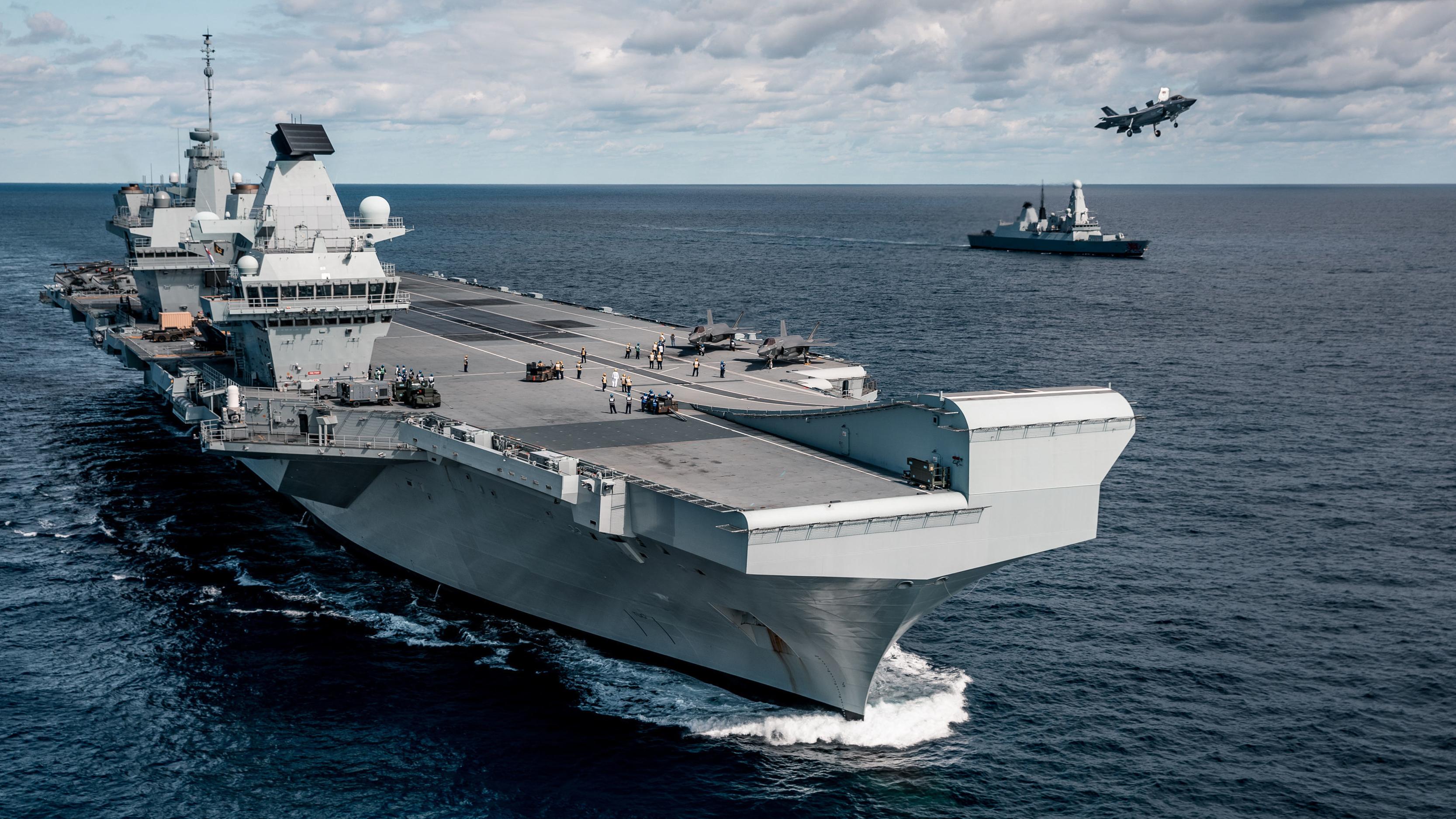 El HMS Queen Elizabeth navegó a Estados Unidos para sustituir al inutilizado HMS Prince of Wales antes de los ejercicios europeos El HMS Queen Elizabeth navegó a Estados Unidos para sustituir al inutilizado HMS Prince of Wales antes de los ejercicios europeos