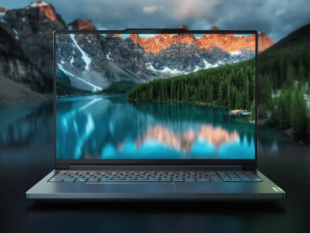 Lenovo ThinkBook 2023: una línea de portátiles para creadores de contenidos con potentes funciones y tamaño compacto, a un precio a partir de 1349 €.