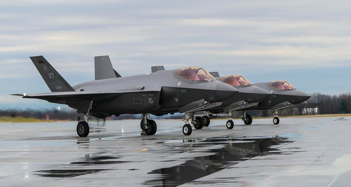Japón inaugura el primer centro regional de motores F135 para cazas F-35 Lightning II Japón inaugura el primer centro regional de motores F135 para cazas F-35 Lightning II