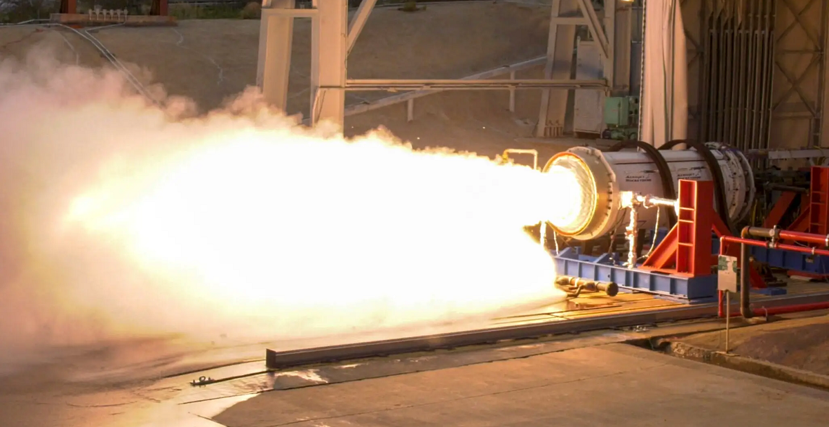 Aerojet Rocketdyne ha realizado una prueba de disparo del motor eSR-19 para un misil balístico estadounidense de medio alcance de próxima generación.
