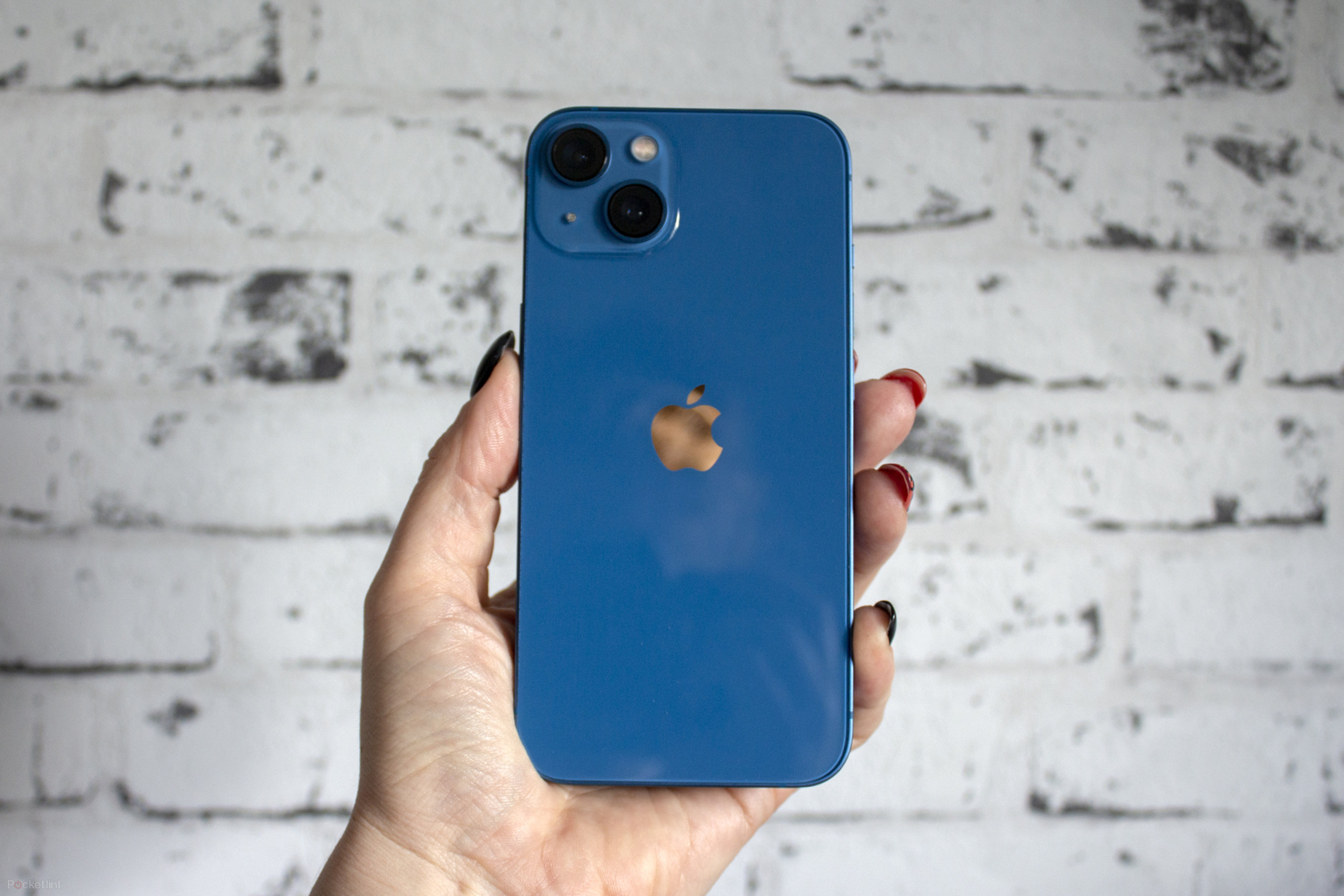 El iPhone 13 se convirtió en el teléfono inteligente más vendido en abril: cuatro modelos de Apple llegaron al top 5 El iPhone 13 se convirtió en el teléfono inteligente más vendido en abril: cuatro modelos de Apple llegaron al top 5