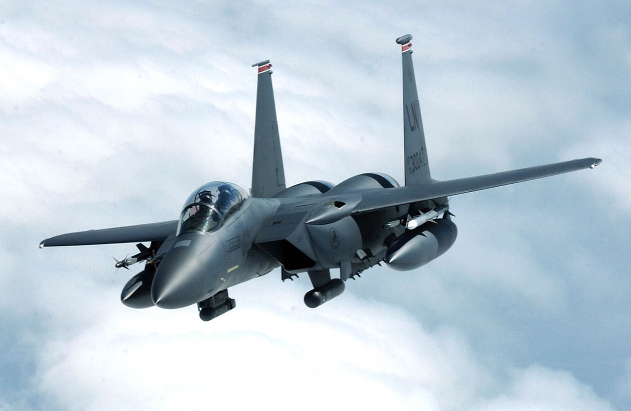 Los cazas F-15 Eagle disponen de un nuevo sistema de guerra electrónica para superar los sistemas de defensa aérea del enemigo Los cazas F-15 Eagle disponen de un nuevo sistema de guerra electrónica para superar los sistemas de defensa aérea del enemigo