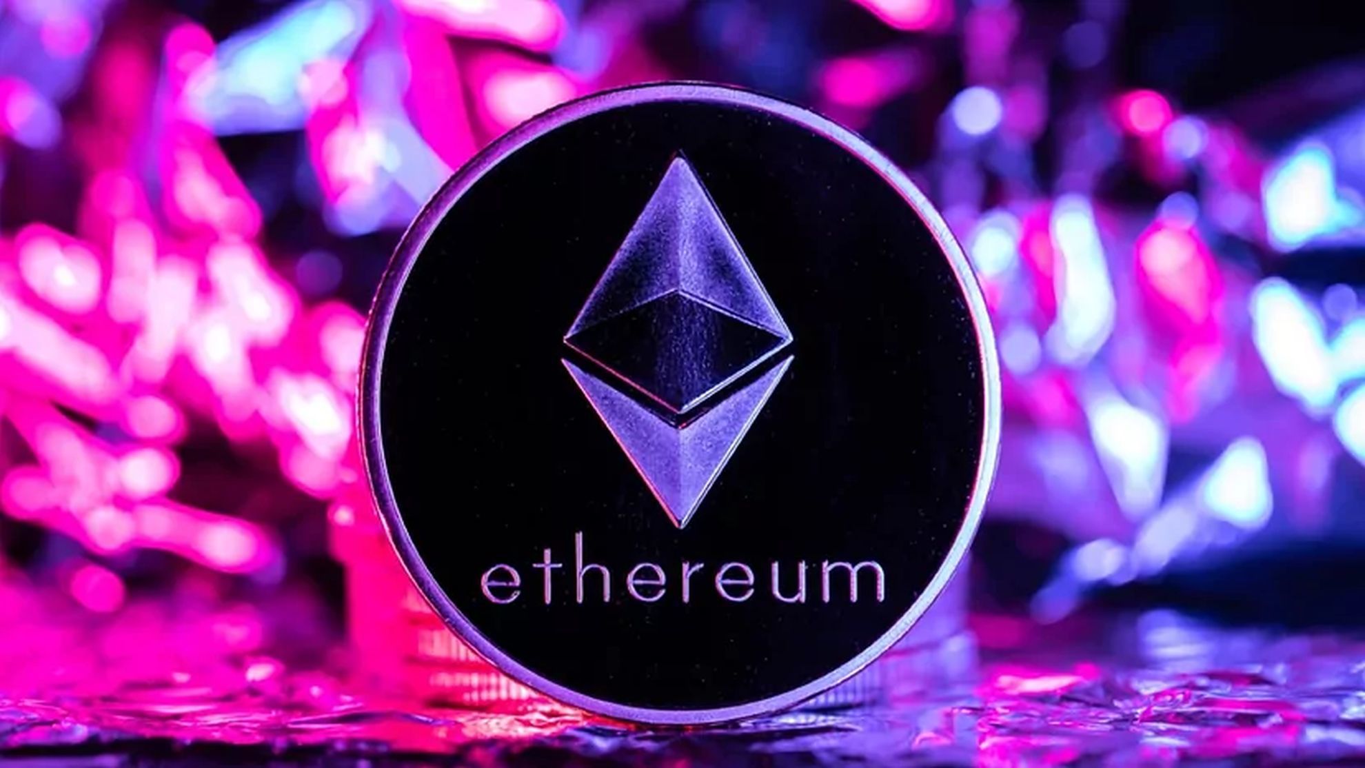 El creador de Ethereum admite haber transferido criptodivisas a Ucrania a través de Tornado Cash, lo que ha sido calificado como una amenaza para la seguridad nacional de EEUU