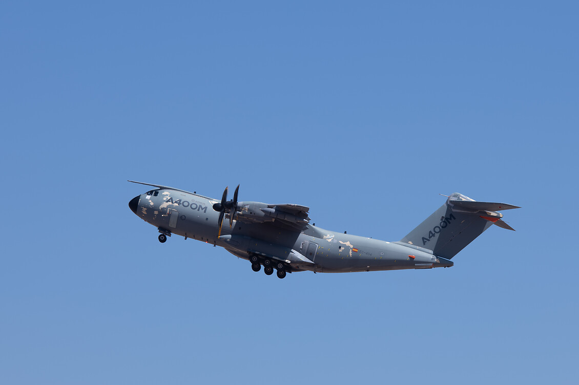 Airbus ha probado por primera vez el avión de transporte militar A400M Atlas con combustible ecológico Airbus ha probado por primera vez el avión de transporte militar A400M Atlas con combustible ecológico