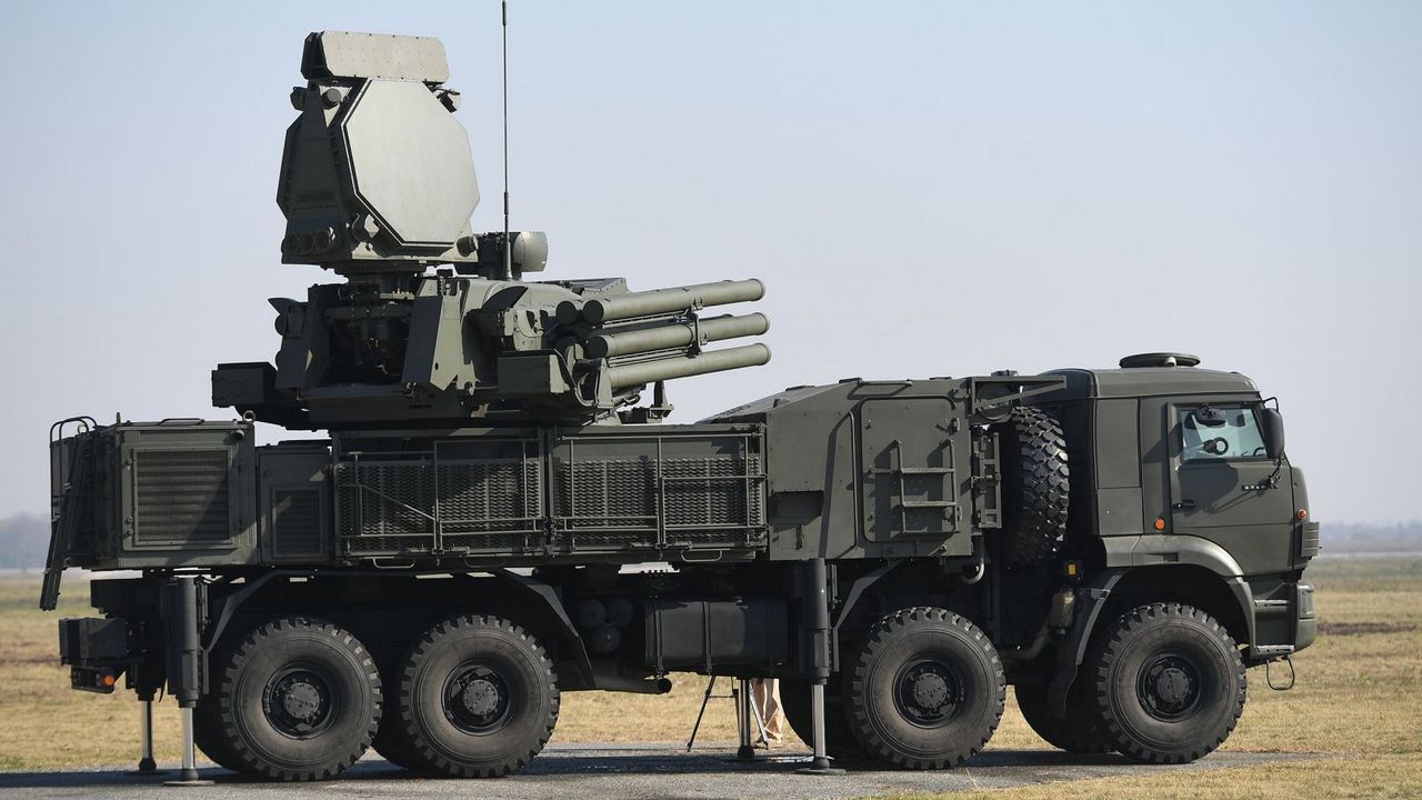 Las AFU utilizan por primera vez el lanzacohetes ruso Pantsyr-S1 capturado Las AFU utilizan por primera vez el lanzacohetes ruso Pantsyr-S1 capturado