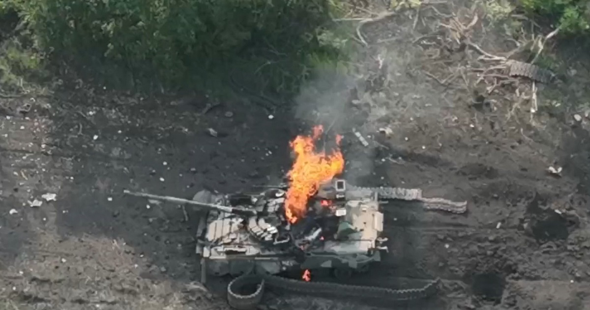 Las Fuerzas Armadas ucranianas destruyen otro tanque ruso T-80BV Las Fuerzas Armadas ucranianas destruyen otro tanque ruso T-80BV