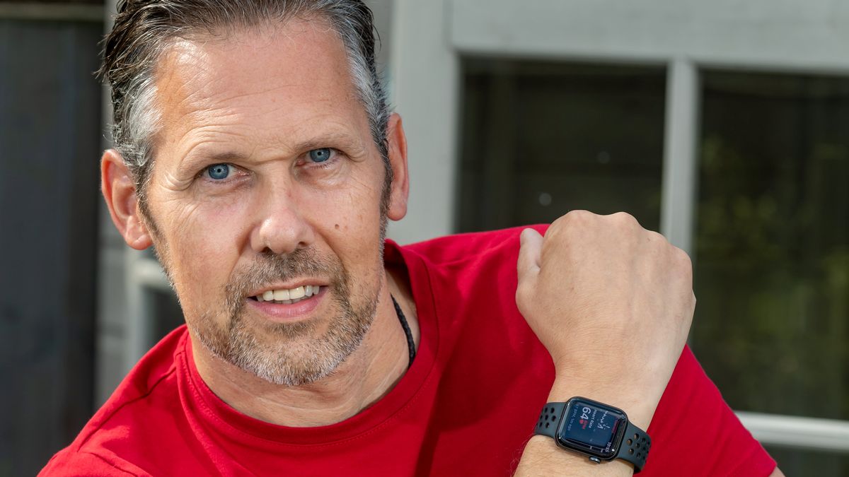 El Apple Watch salvó la vida de un británico: su corazón se detuvo 138 veces en 48 horas El Apple Watch salvó la vida de un británico: su corazón se detuvo 138 veces en 48 horas