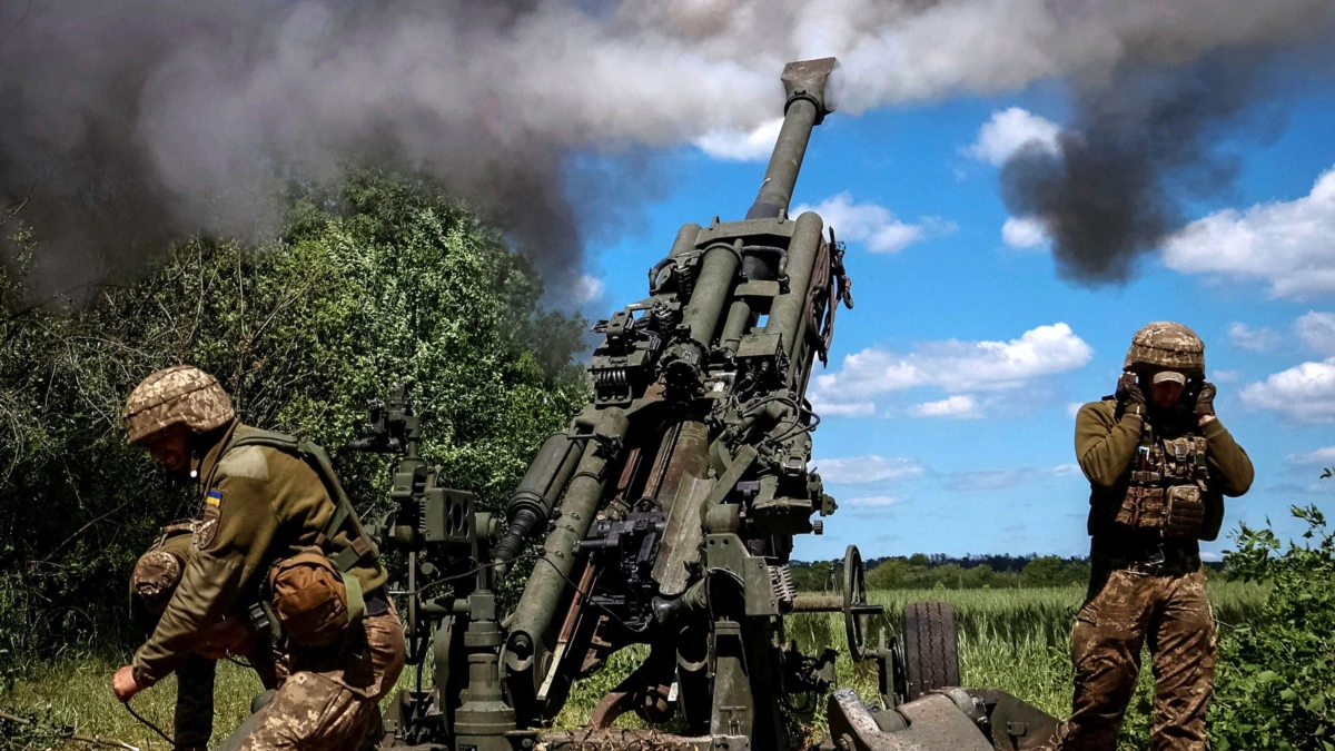 Un obús M777 destruye una pieza de artillería rusa 2S7 Pion camuflada con un solo disparo (vídeo) Un obús M777 destruye una pieza de artillería rusa 2S7 Pion camuflada con un solo disparo (vídeo)