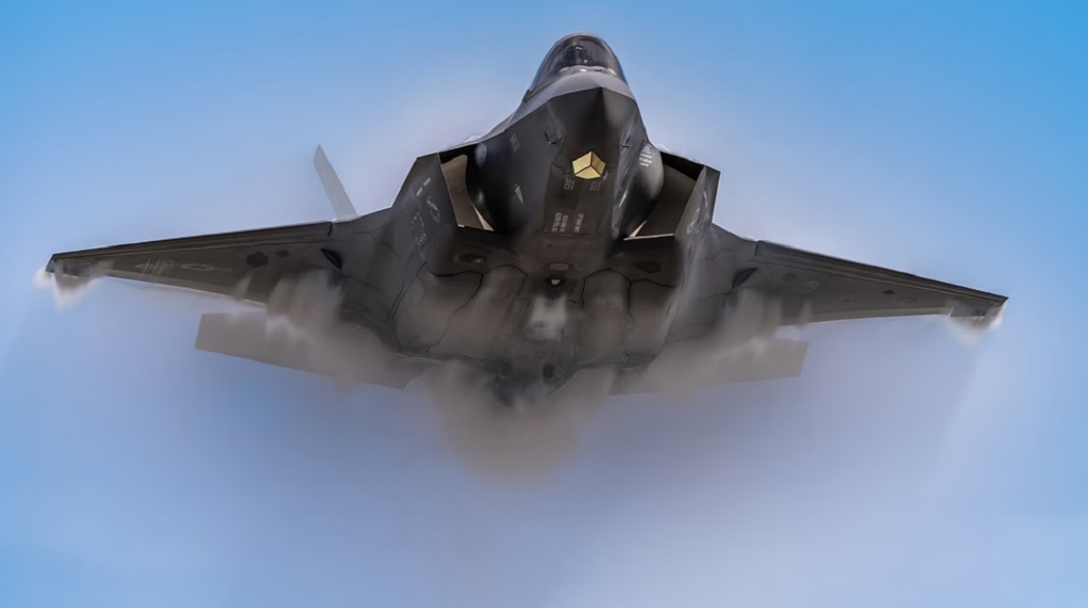 Lockheed Martin ha recibido financiación para preparar las actualizaciones del Bloque 4 para los cazas de quinta generación F-35A, F-35B y F-35C. Lockheed Martin ha recibido financiación para preparar las actualizaciones del Bloque 4 para los cazas de quinta generación F-35A, F-35B y F-35C.