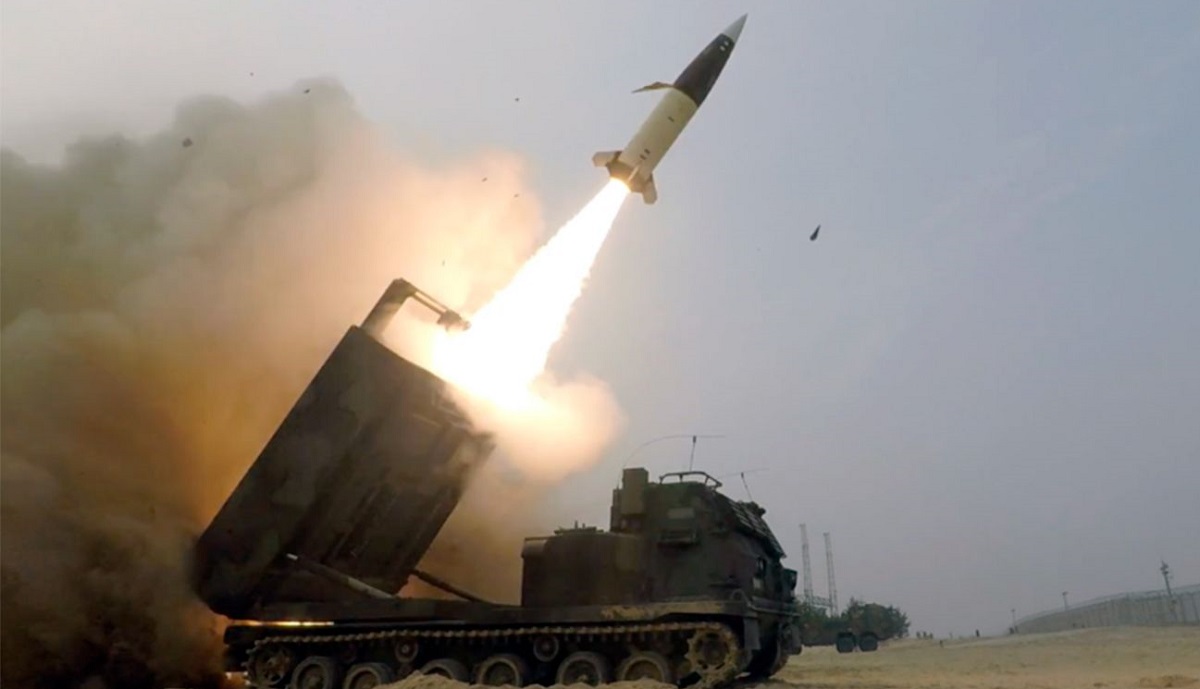 Biden prometió a Zelenskyy la entrega del primer lote de misiles balísticos de largo alcance ATACMS para los sistemas HIMARS M142 Biden prometió a Zelenskyy la entrega del primer lote de misiles balísticos de largo alcance ATACMS para los sistemas HIMARS M142