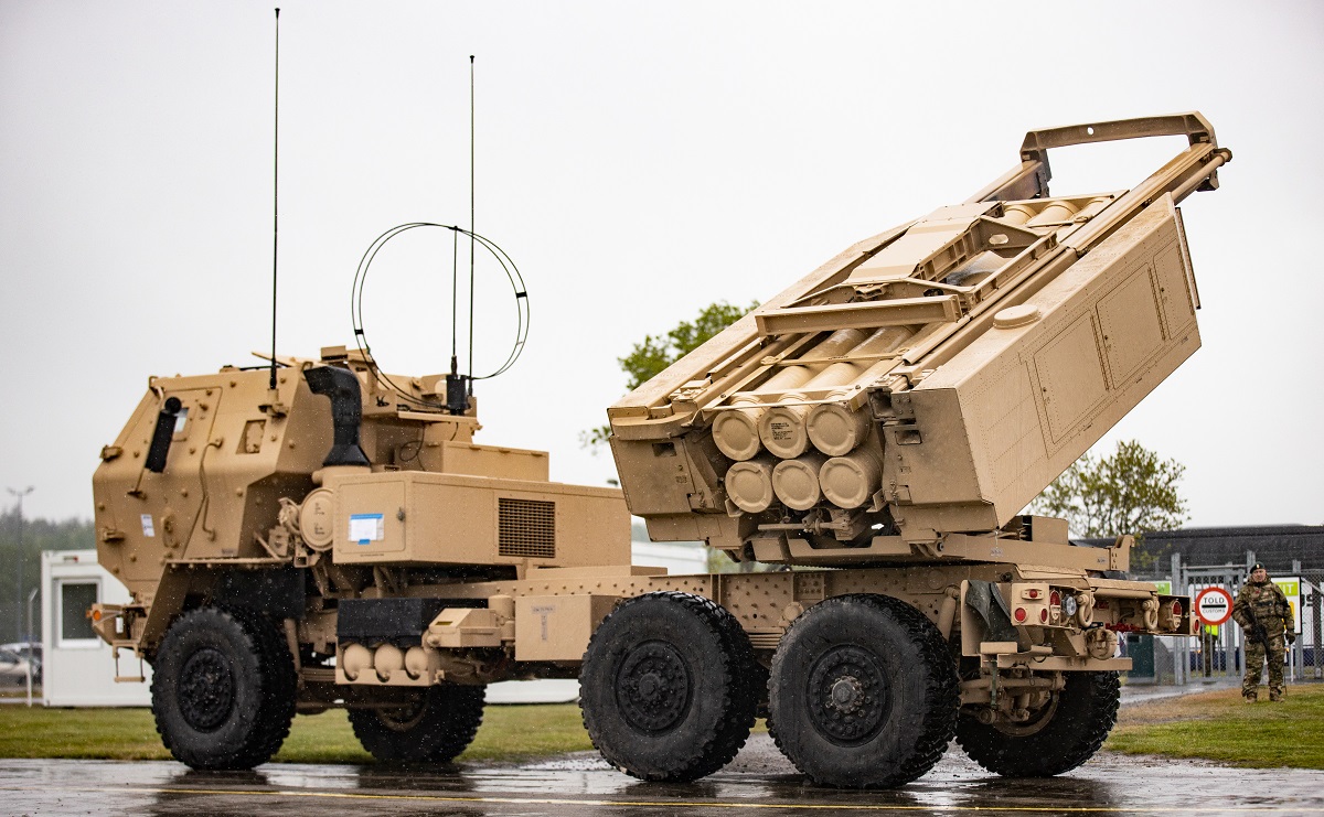EE.UU. envía a Siria sistemas de misiles HIMARS M142 de gran movilidad EE.UU. envía a Siria sistemas de misiles HIMARS M142 de gran movilidad
